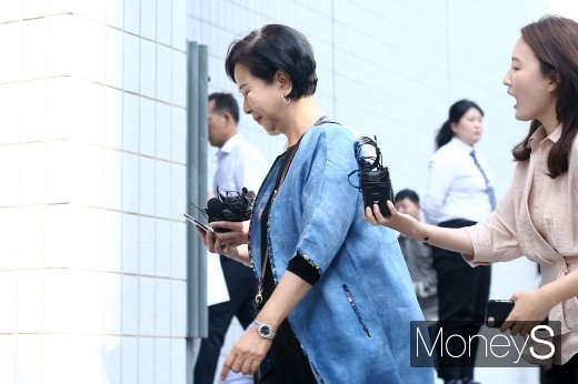 [머니S포토] 목포 부동산 투기 의혹 법정 향하는 손혜원