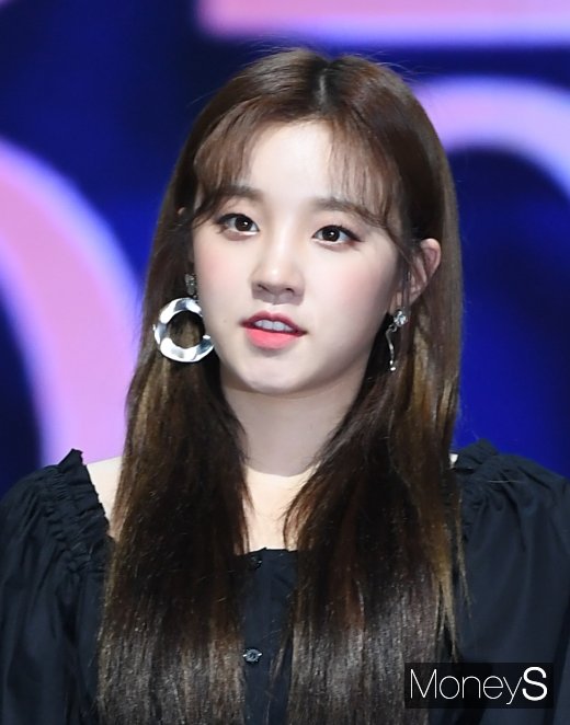 [머니S포토] (여자)아이들 우기 '깜찍한 멍뭉미'