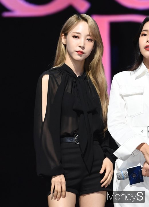 [머니S포토] 마마무 문별, 블랙 시스루 패션