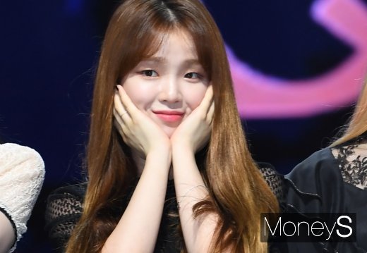 [머니S포토] 오마이걸 승희 '귀엽고 깜찍하게'