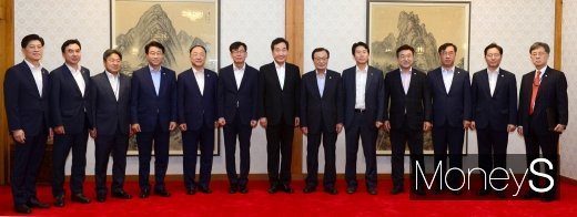[머니S포토] 한자리에 모인 고위당정청, '지소미아 종료 후속조치 논의'