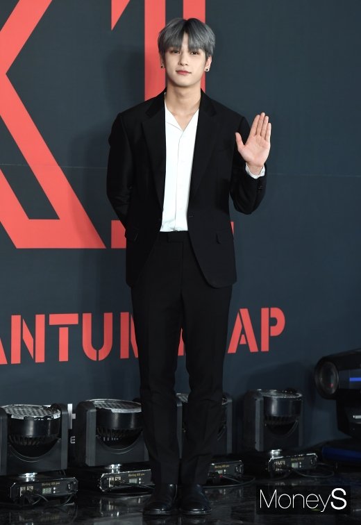 [머니S포토] 엑스원 이한결, 만화책 찢고 나온 비주얼