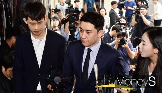 [머니S포토] 세간의 관심 집중된 승리 경찰 출석