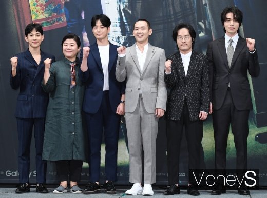 [머니S포토] 임시완·이정은·이현욱·박종환·이중옥·이동욱 '타인은 지옥이다 파이팅!'