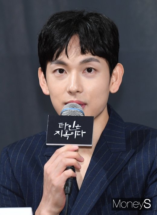 [머니S포토] 임시완 '사슴 같은 눈망울'