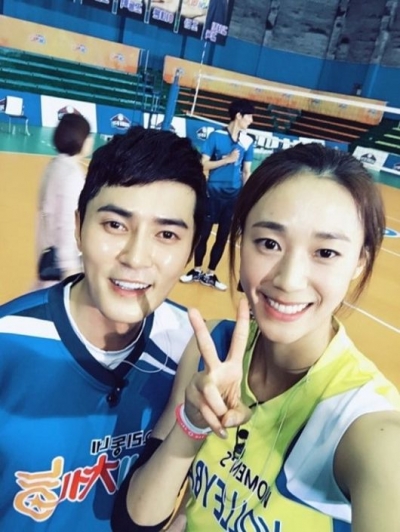 조동혁 한송이. 사진은 배우 조동혁(왼쪽)과 배구선수 한송이. /사진=KBS 2TV '우리동네 예체능' 제공