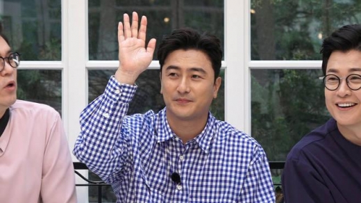 '뭉쳐야찬다' 안정환, 어쩌다FC 두번째 유니폼 디자인 선택에 '골머리'