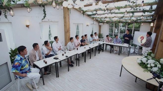 '뭉쳐야찬다' 안정환, 어쩌다FC 두번째 유니폼 디자인 선택에 '골머리'