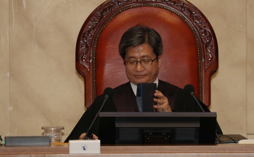 김명수 대법관이 29일 이 부회장이 연루된 국정농단 사건 상고심 판결을 내리고 있다. /사진=뉴스1
