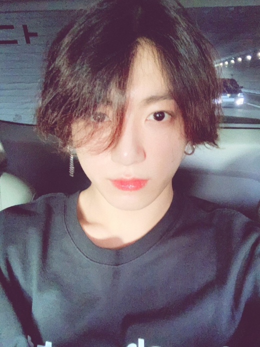 정국. /사진=방탄소년단 공식 트위터 캡처    