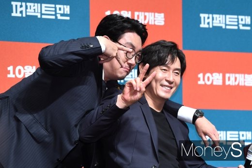[머니S포토] 조진웅·설경구 '귀엽고 깜찍하게'