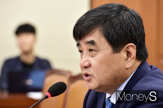 [머니S포토] 의원 질의 답하는 한상혁 방통위원장 후보자