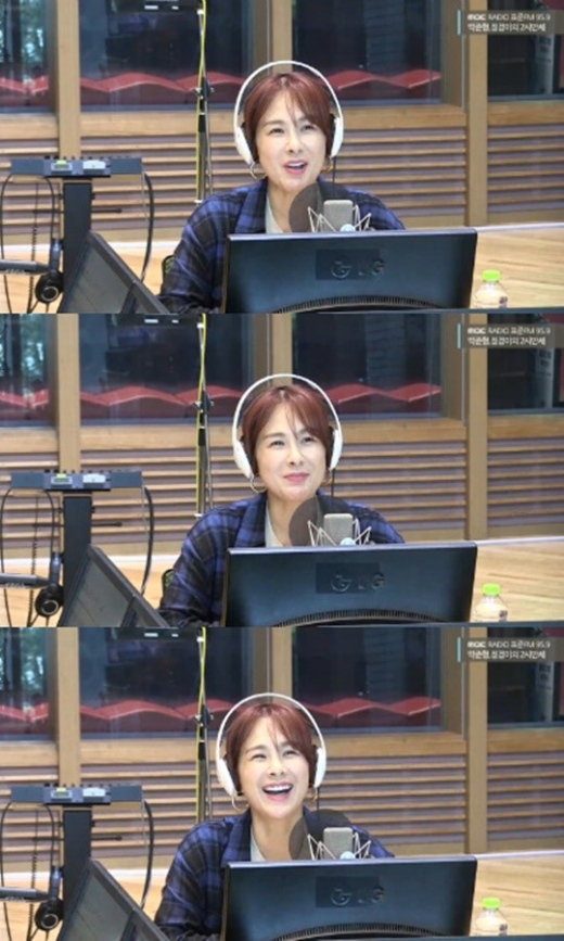 채연 동안비결. /사진=MBC 표준FM '박준형, 정경미의 2시만세' 캡처