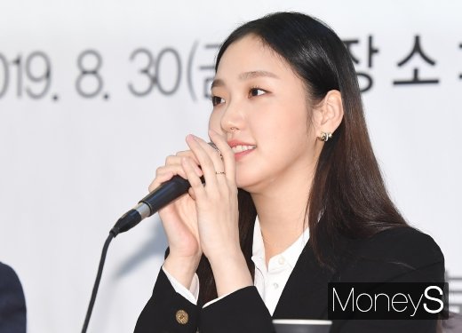 [머니S포토] 김고은 '자원순환 홍보대사의 예쁜 미소'