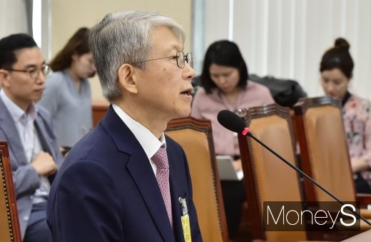 [머니S포토] 질의에 답하는 최기영 과기정통부 장관 후보자