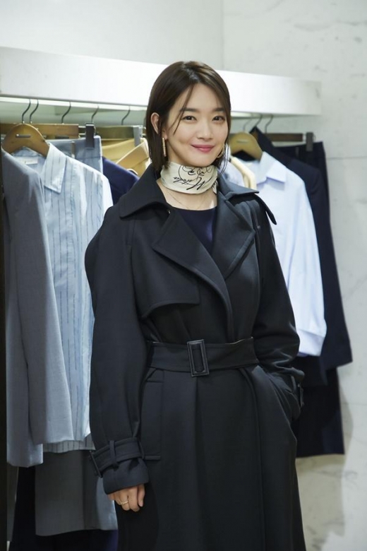 신민아, 모던한 '가을의 여신'