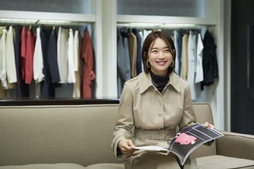 신민아, 모던한 '가을의 여신'
