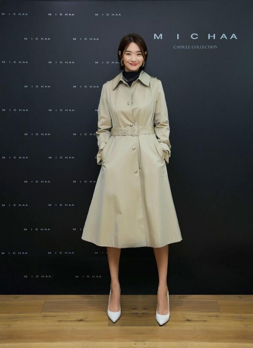 신민아, 모던한 '가을의 여신'