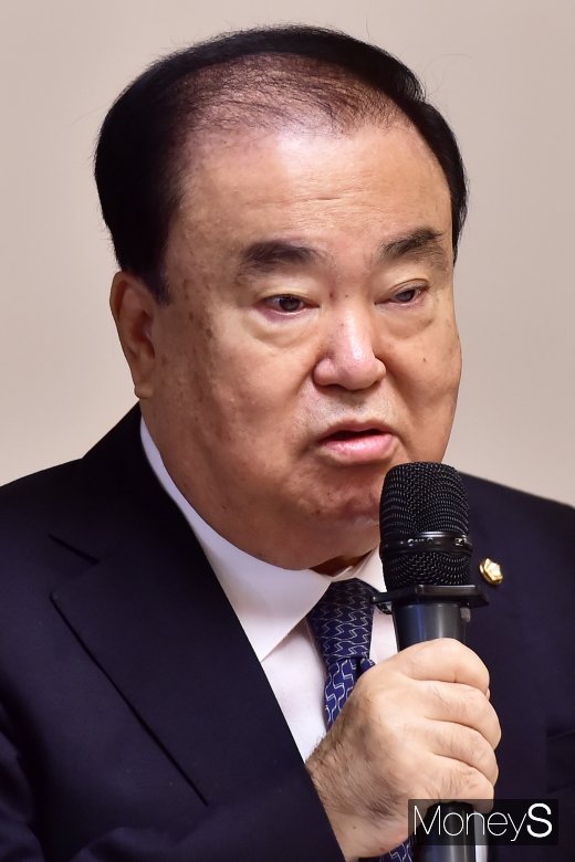 [머니S포토] 초월회 열고 발언하는 문희상 의장