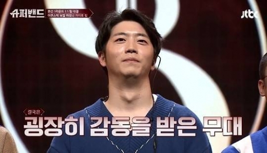 전인화 아들. /사진=슈퍼밴드 방송캡처