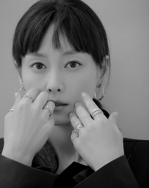 [★화보] 이나영, 독보적인 고혹美 주얼리 화보