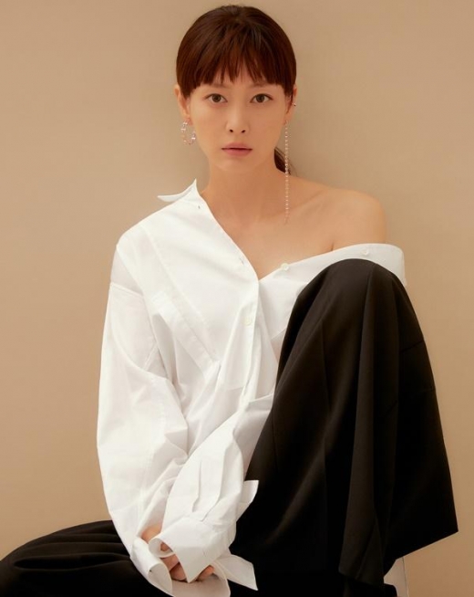 [★화보] 이나영, 독보적인 고혹美 주얼리 화보
