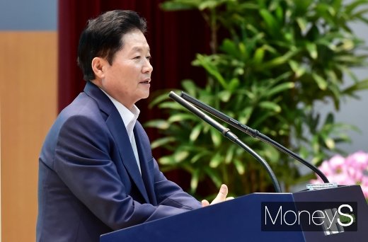 [머니S포토] 축사 전하는 김병원 농협중앙회장