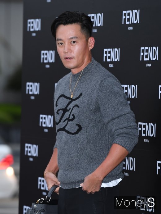 [머니S포토] 이서진, 한껏 힘준 헤어스타일