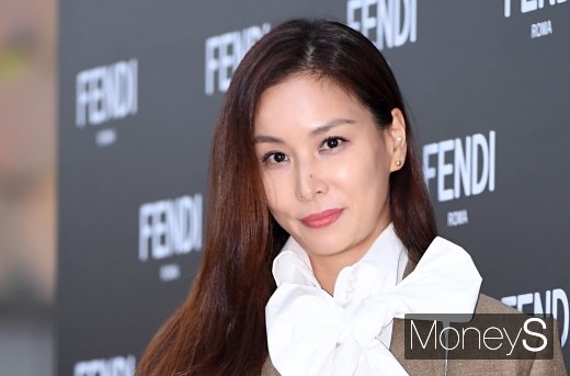 [머니S포토] 고소영, 명품코에 자리잡은 미인점