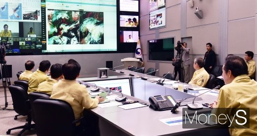 [머니S포토] 한반도 향해 북상하는 제13호 태풍 링링, 현재 위치는?