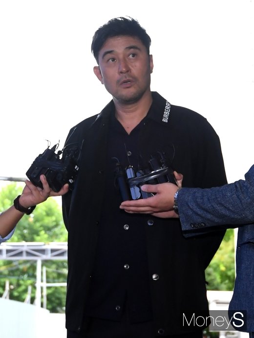 [머니S포토] '보복운전 혐의' 최민수, 선고공판 출석
