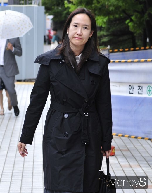 [머니S포토] 강주은 '남편 최민수 선고공판 왔어요'