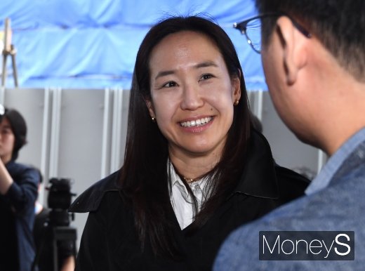 [머니S포토] 강주은 '남편 재판 방청 위해'