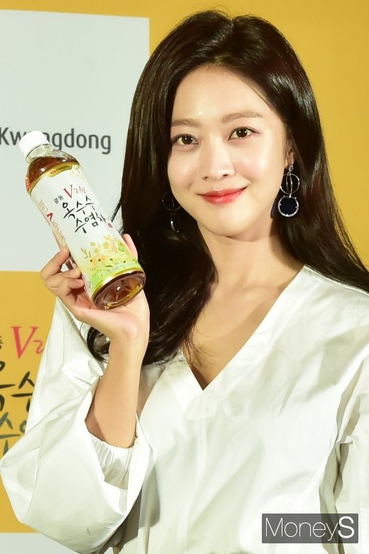 [머니S포토] 여신 조보아, 모델 역할도 톡톡히