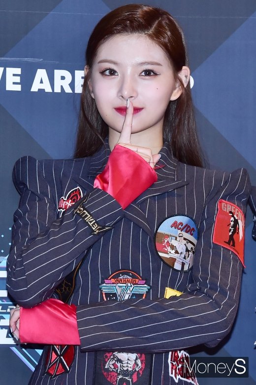 [머니S포토] 에버글로우 이런, 모두다 쉿!