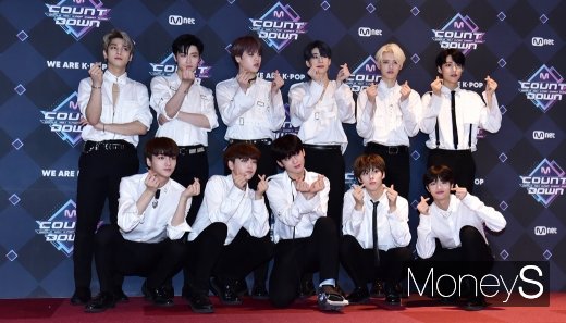 [머니S포토] 엠카 X1, 눈빛에 빠져드나