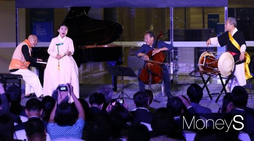 [머니S포토] 도리산역에서 열린 '문화로이음 DMZ평화음악회'