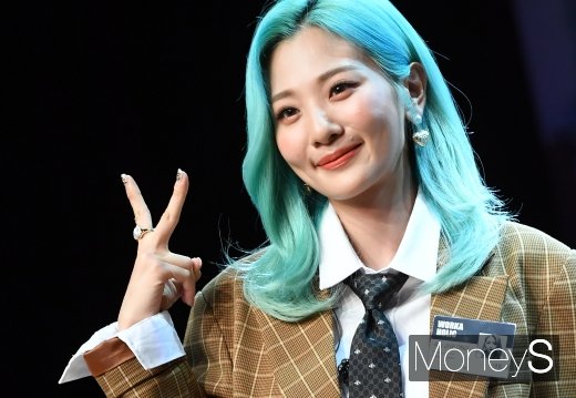 [머니S포토] 더 예뻐진 볼빨간사춘기 안지영