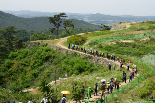 경기도와 경기문화재단이 ‘경기옛길 같이걷기’ 프로그램의 일환으로 오는 28일 오산시에서 진행하는 ‘같이 걷는 오산생태하천길’ 참가자를 선착순 모집한다. / 이하 사진제공=경기도
