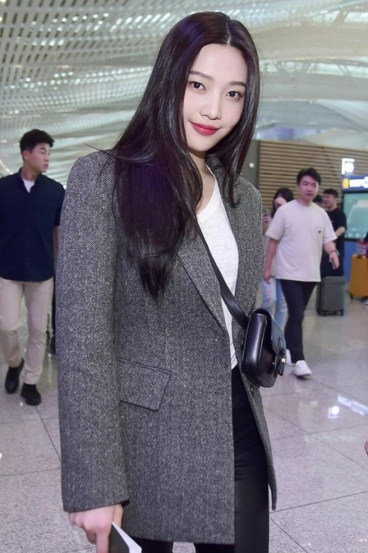 [★공항패션] 조이, 시크한 가을 무드 패션