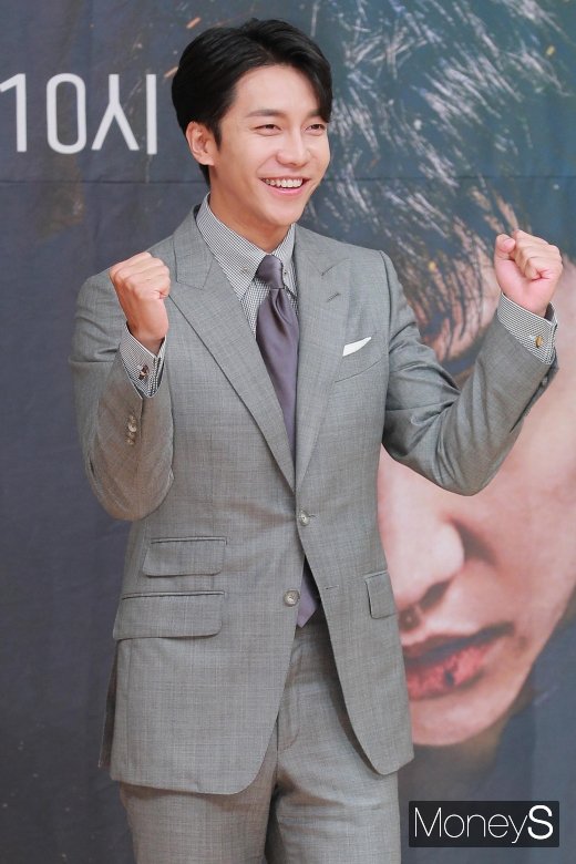 [머니S포토] 훈남 미소 이승기, '역대급 자신감 표출'