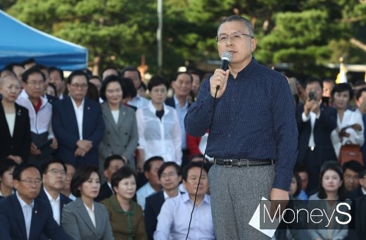 [머니S포토] 삭발 황교안 대표, 