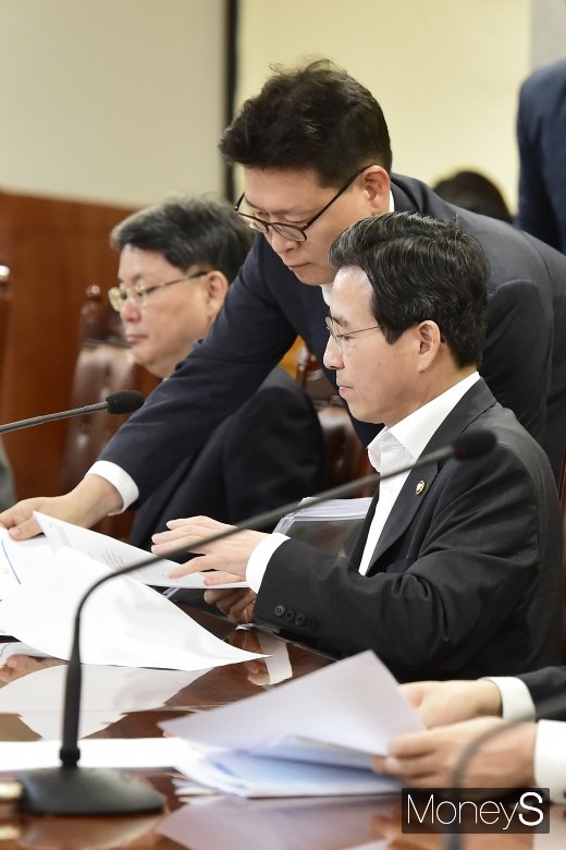 [머니S포토] 사우디 석유시설 피격이 우리 경제에 미치는 영향은?