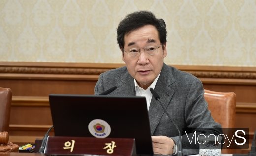 [머니S포토] 이낙연 총리, 