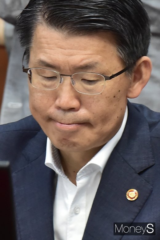 [머니S포토] 은성수 위원장, 국제유가 폭등 금융시장 영향 점검