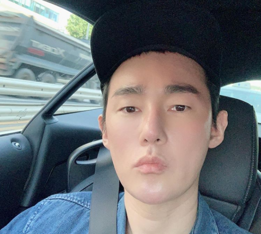 방송인 허지웅. /사진=허지웅 인스타그램 캡처