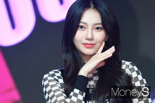 [머니S포토] ANS(에이앤에스) 리나 '고양이상 미모'