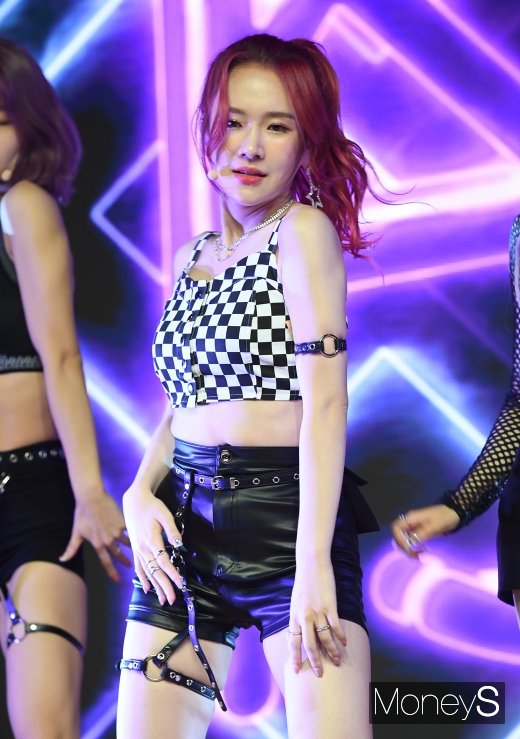 [머니S포토] ANS(에이앤에스) 로연 '매혹적인 몸짓'