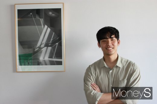문종범 작가. /사진=채성오 기자