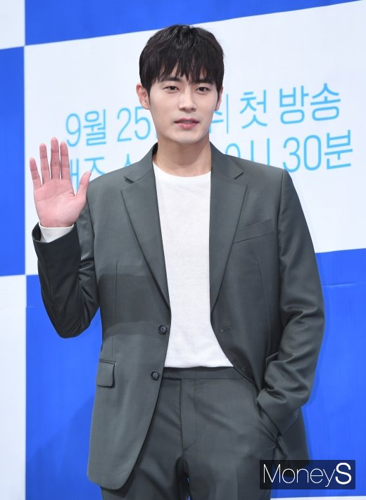 [머니S포토] '청일전자 미쓰리' 차서원, 짙은 남성미
